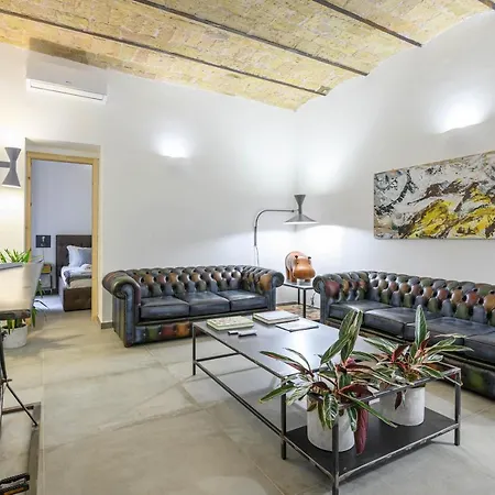 Industrial-style Next To Vatican Metro شقة