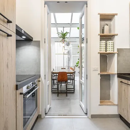 Industrial-style Next To Vatican Metro روما